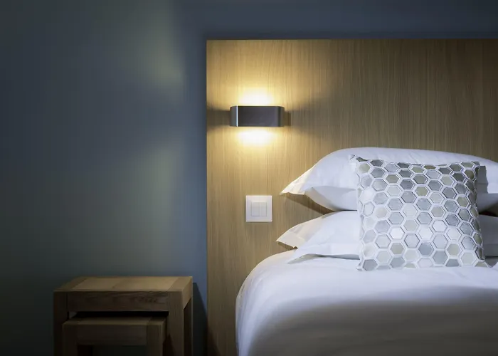 Hotel Mirabeau Eiffel